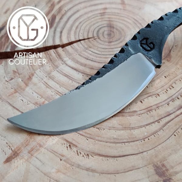couteau-medieval-lame-acier-XC75-guillochage